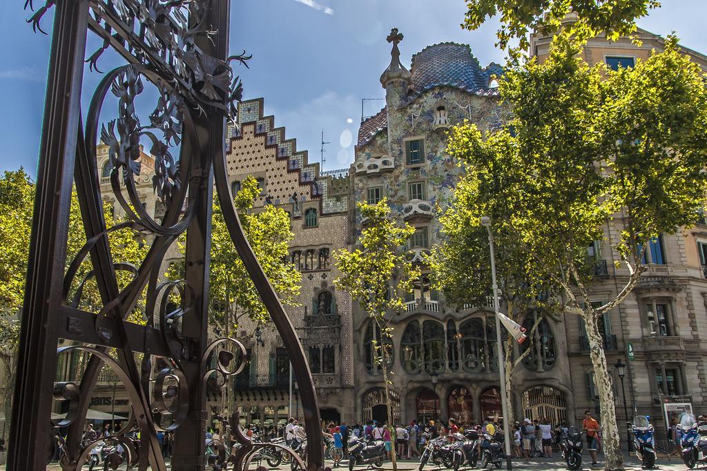 Habitat Apartments Paseo De Gracia Barcelona Bagian luar foto